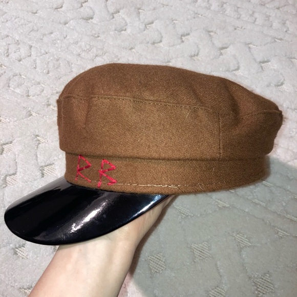 Not authentic hat - Picture 2 of 3